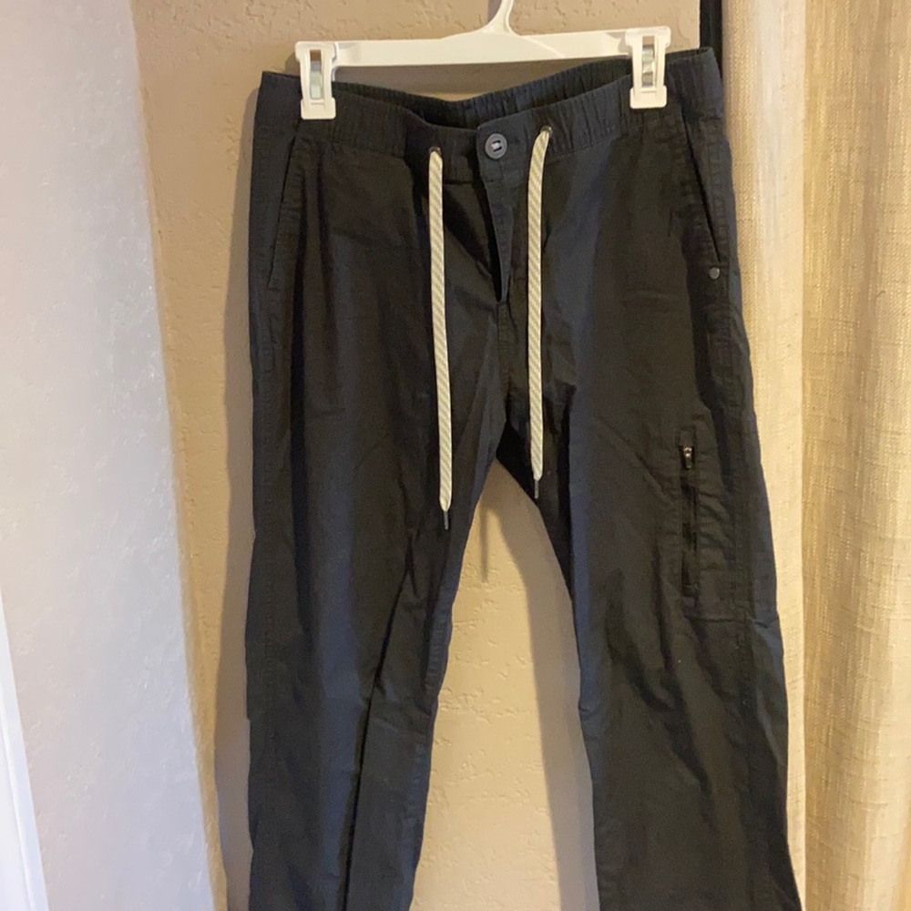 Vuori women’s hiking pants